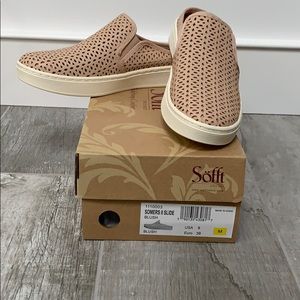 Sofft slide in sneakers